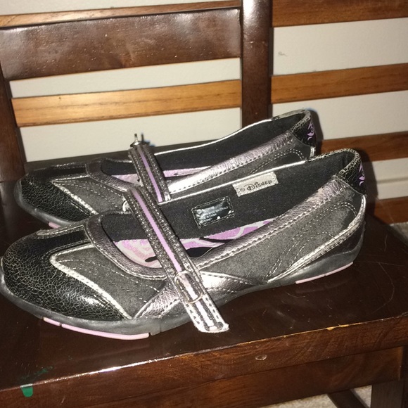 Girls Disney Mary Janes "Camp Rock" size 12.5 - Picture 2 of 4